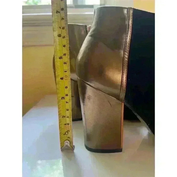 Ted Baker Women's Nimma Black Suede Bootie  Copper Metallic Block Heel Size 9 - Picture 2 of 8